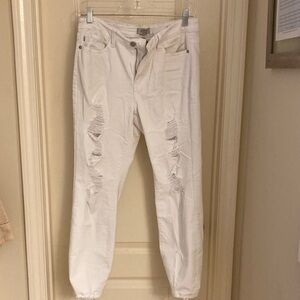 Judy Blue White Distressed Boyfriend Jeans